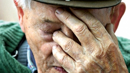 Грабіжник вдерся до 91-річного дідуся, забрав гроші та піджак з нагородами