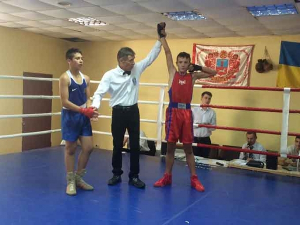 Уманські боксери стали першими на чемпіонаті області