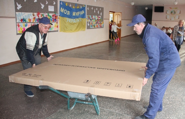 Інноваційні школи Черкащини отримують обладнання на 16 800 млн гривень