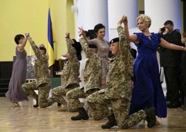 На балу офіцерів АТО в києві зібрали кошти для уманського музею