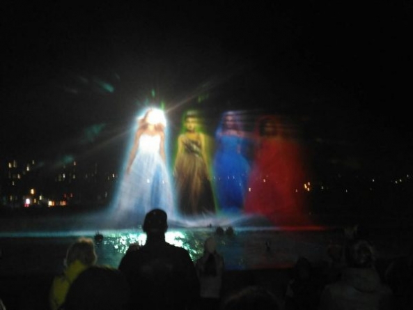 Нове шоу “Чотири стихії” презентували на уманських фонтанах