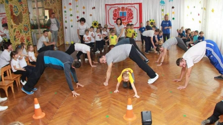 У “Козацьких змаганнях” взяли участь батьки дошкільнят