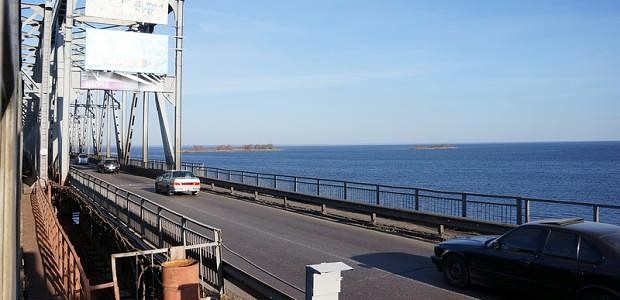 Ремонт мосту й дамби завершать до кінця листопада