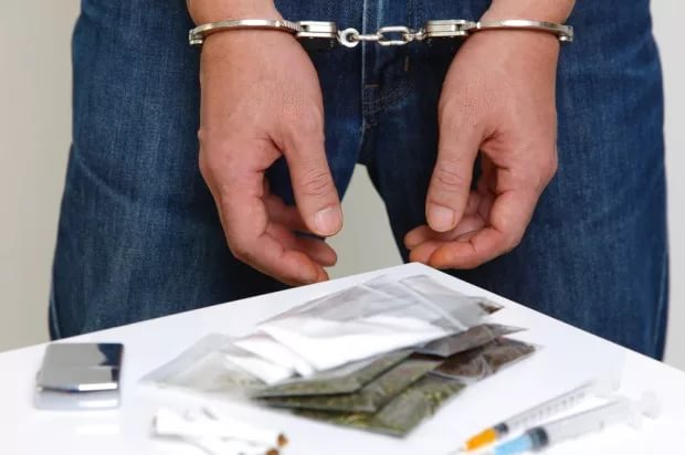 П’ятьом смілянам, що торгували наркотою, загрожує ув’язнення до 12 років