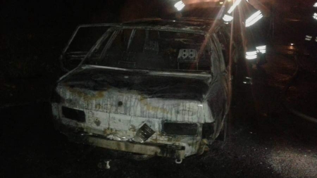 У Черкасах вночі підпалили два автомобілі