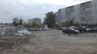 У Черкасах демонтували незаконну автостоянку біля пляжу “Живчик”