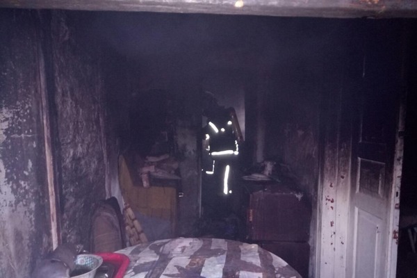 Через неправильну експлуатацію печі на Черкащині загорівся будинок