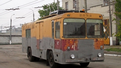У Черкасах майже закінчили ремонт спеціального тролейбуса-тягача