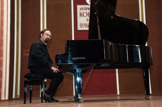 Всесвітньовідомий піаніст і композитор з Великої Британії дав концерт у Кам’янці