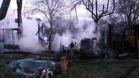 Три пожежі й ДТП: як минула доба черкаських рятувальників