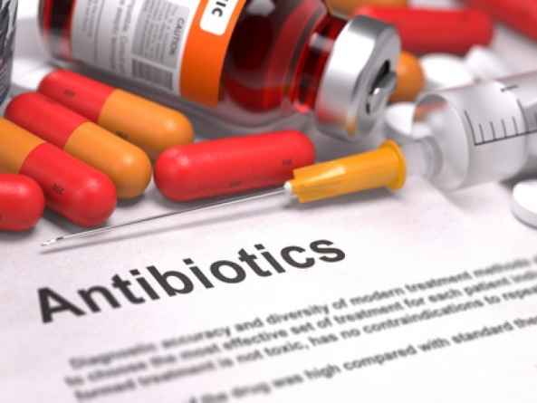 Благодійний фонд передав Каневу партію антибіотиків вартістю понад 2 млн грн