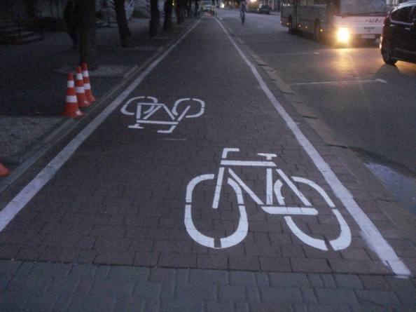 На вулиці Сумгаїтській у Черкасах планують облаштувати велосипедну доріжку
