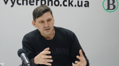 “А в нас війна як у Ремарка” – відомий військовий журналіст поділився враженнями з черкащанами