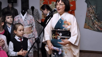 У Черкаському художньому музеї відкрилася виставка японського вбрання