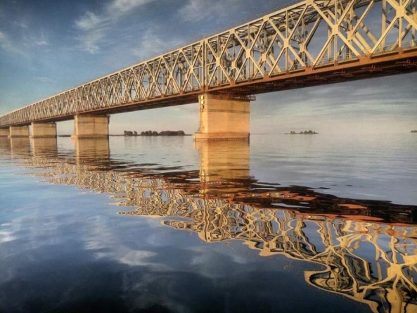 Черкаський міст через Дніпро сьогодні закрито до 16.00