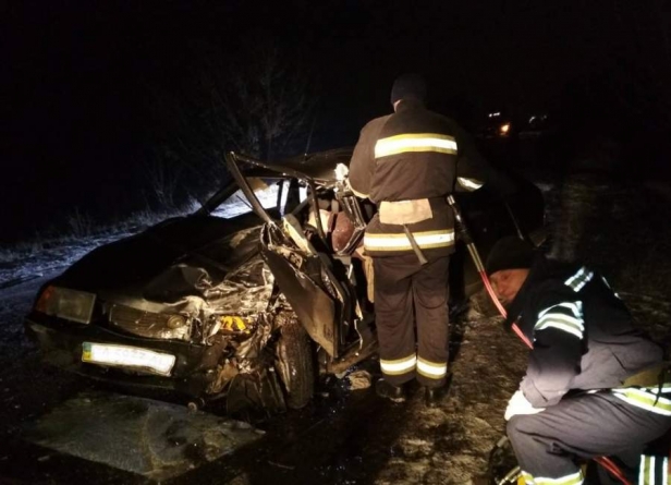 Жахлива ДТП за участі легковика та автобуса сталася на Черкащині (Фото)