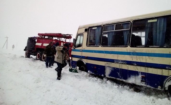 На Черкащині врятували маленьку дівчинку і пасажирів автобуса