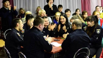 Патрульні поліцейські Черкащини зіграли в інтелектуальну гру (ФОТО)