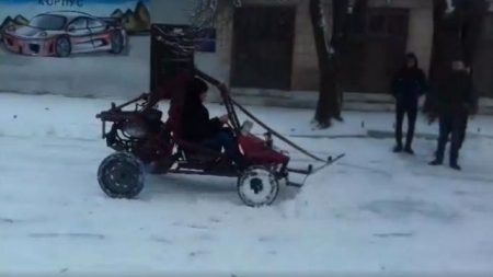 Машину для прибирання снігу розробили студенти ЧДТУ
