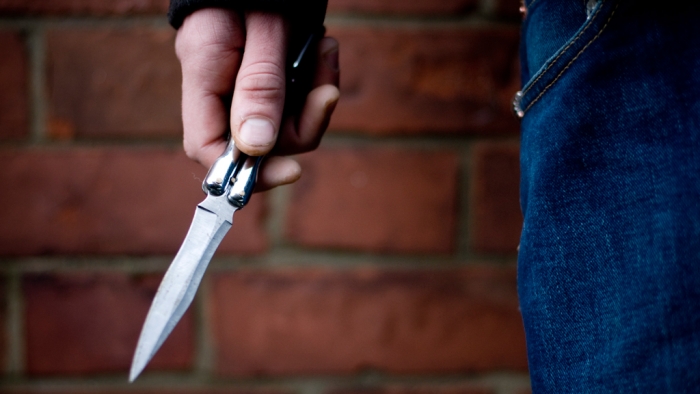 Черкаська поліція затримала хлопця, який завдав перехожому ножових поранень
