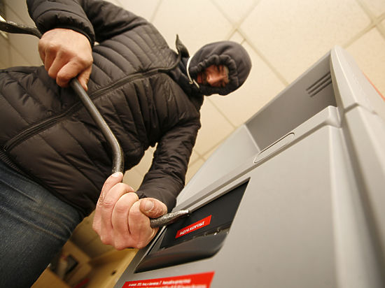 Заарештовано киянина, що крав гроші з банкоматів у черкаських райцентрах