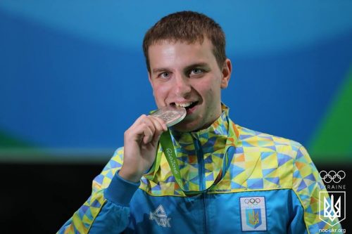 Черкаський спортсмен отримав від міської влади кошти на квартиру