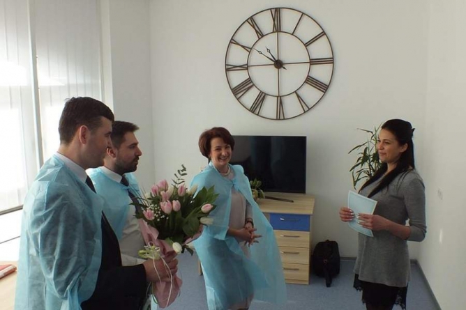 Черкаській породіллі вручено 250-тисячне в Україні свідоцтво про народження, замовлене в пологовому будинку