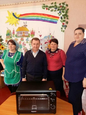 На Черкащині «батьківщинівці» допомагають дитячому садочку