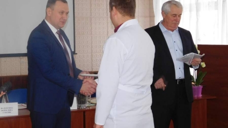 На Чорнобаївщині двом лікарям вручили ключі від квартир