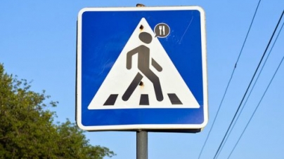 Обмежувальні знаки для пішоходів встановлять у Черкасах в районі «літака»