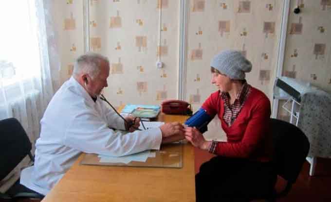 Лікар з Черкащині ставить безпомилкові діагнози вже 52 роки