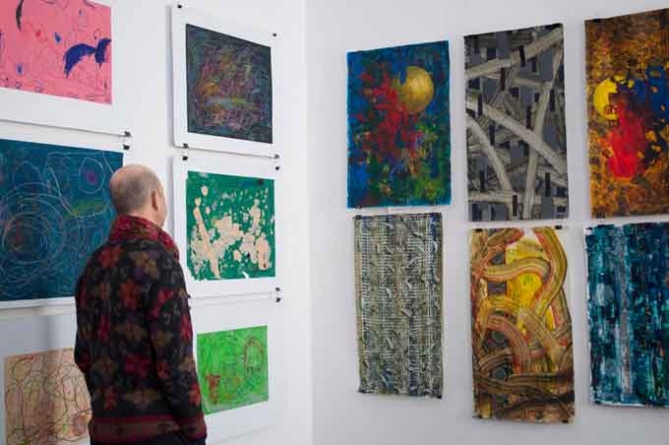 “Щось цікаве”: виставка-дослідження відкрилася в Черкасах