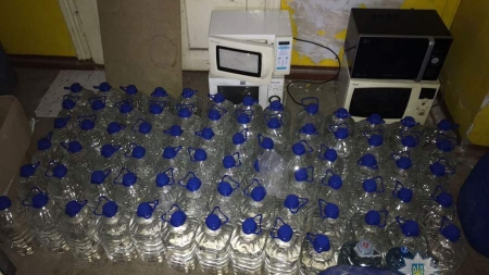 Незаконний цех із виготовлення алкоголю виявили поліцейські в Умані