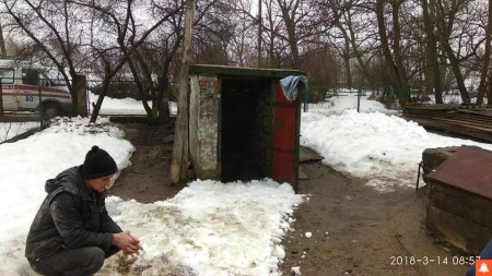 Жителя Мошурова завалило у власному погребі