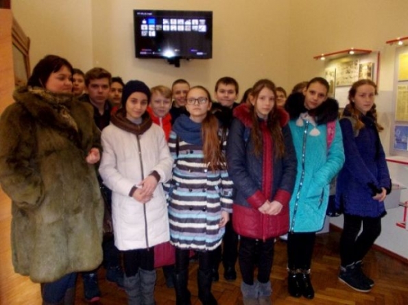Урок літератури у кабінеті-музеї Василя Симоненка провели для черкаських школярів