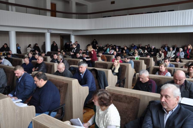 Депутати не проголосували за передачу «Салюту» у підпорядкування ЦДЮТ