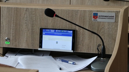 Черкаські депутати протестували систему електронного голосування (Фото)
