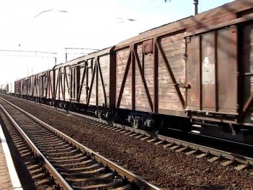 На Черкащині вантажний потяг переїхав підлітка