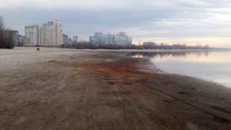Нересту риби загрожує раптовий скид води у Кременчуцькому водосховищі