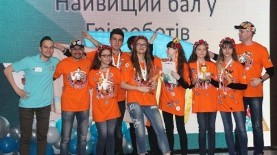 Черкаські робототехніки підкорюють всеукраїнський турнір (Фото)