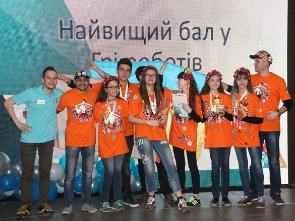 Черкаські робототехніки підкорюють всеукраїнський турнір (Фото)