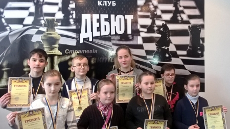 Чемпіонат області з шахів серед юнаків та дівчат відбувся в Черкасах (Фото)