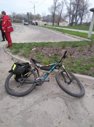 Біля Пагорбу Слави збили велосипедиста