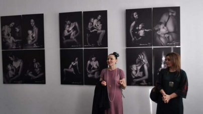 Фотопроект “Мамина сила” відкрився у художньому музеї Черкас