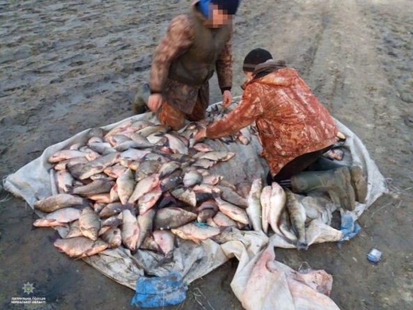 У Сулинській затоці виявили браконьєрів із сітками та рибою