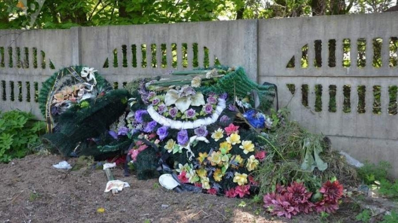На смілянських кладовищах розвісять виховні банери