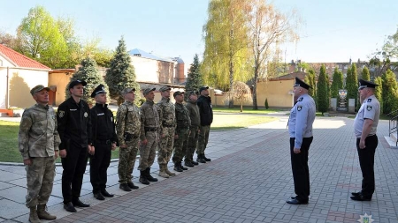 Черкаські поліцейські відбули на Донеччину