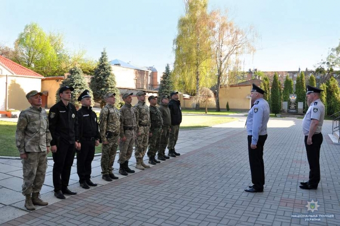 Черкаські поліцейські відбули на Донеччину