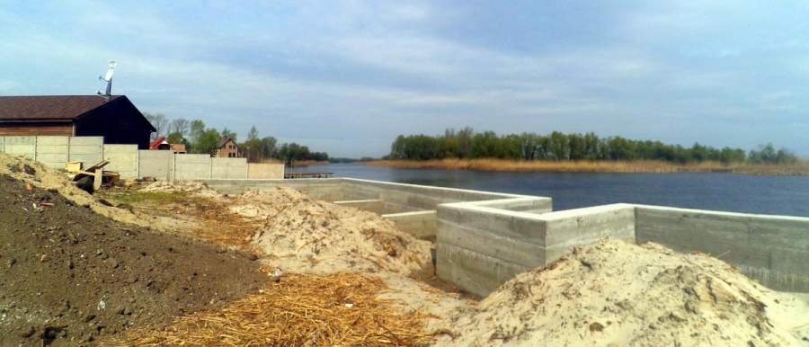Ділянку на березі Дніпра вартістю 1,5 млн гривень заберуть у недобросовісного орендаря