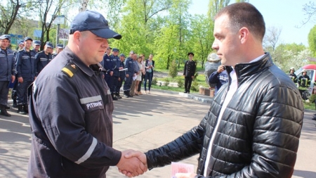 Земельні сертифікати отримали черкаські рятувальники